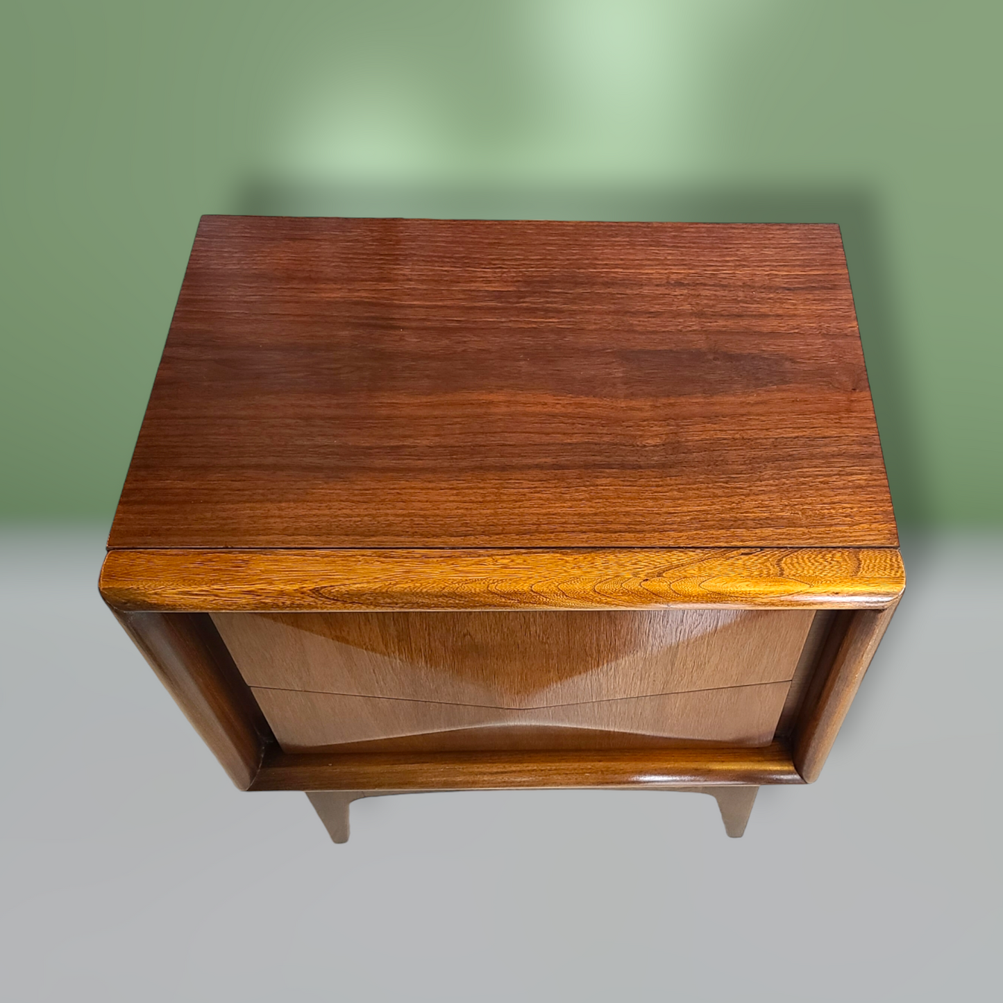Mid-Century Diamond Front Nightstands by United - A Pair