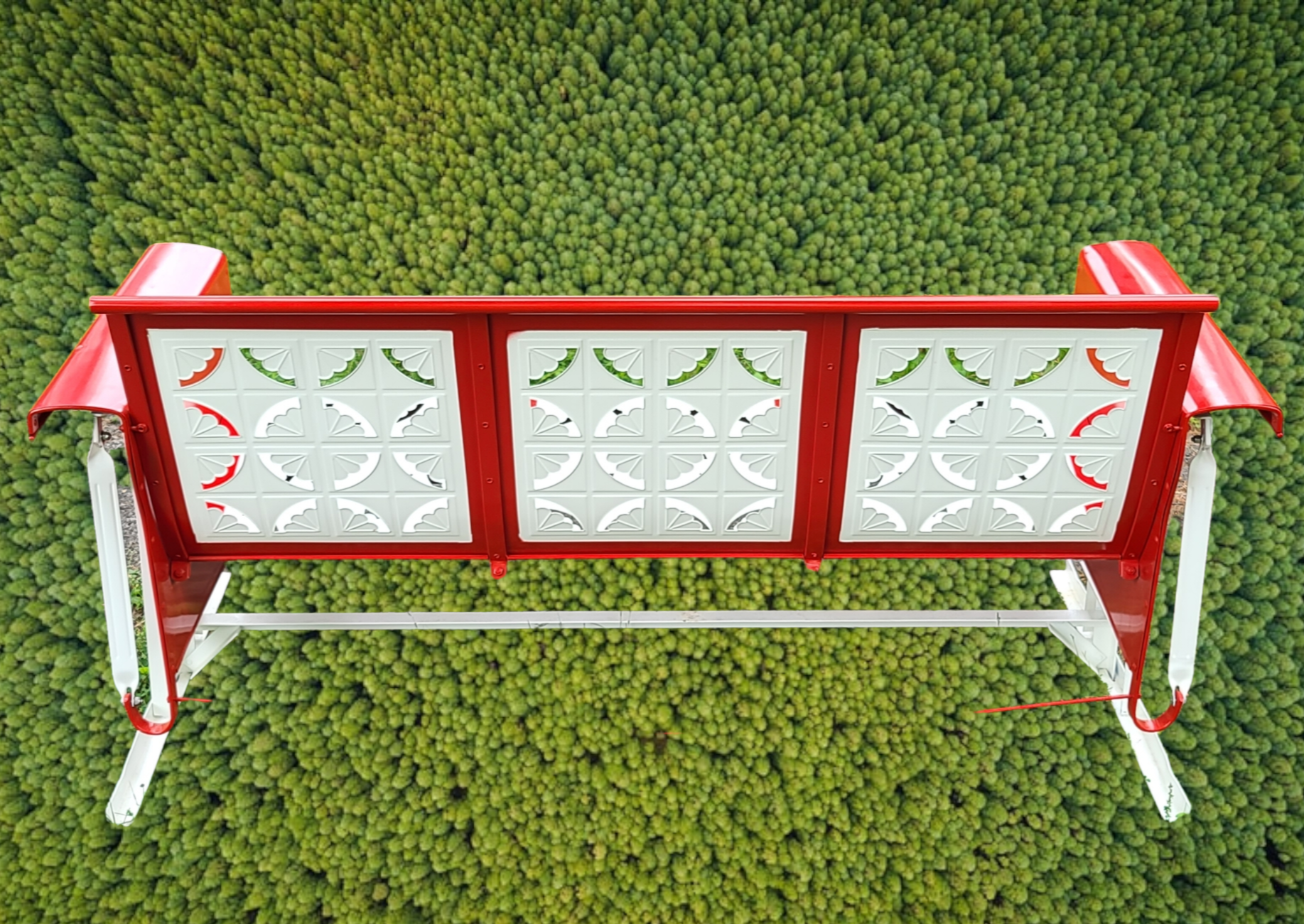 Vintage Bunting Pie Crust Powder Coated 3 Seat Porch Glider 2